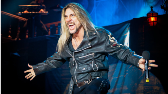 Edu Falaschi apresenta “Temple Of Shadows in Concert” em Santo André no fim do mês