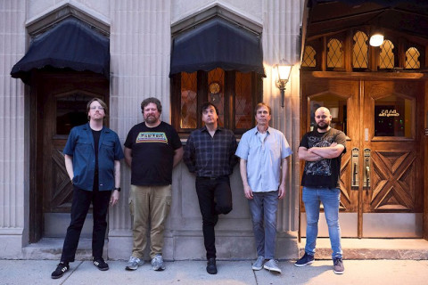 Push Puppets apresenta 'Shake It Like You Mean It', um hino anti-inibição pela liberdade de expressão