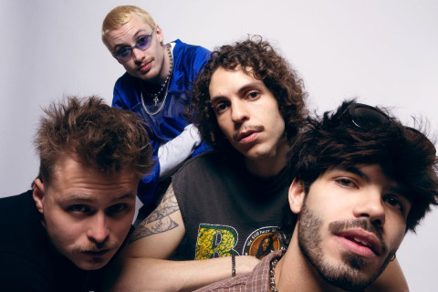 Rock alternativo ganha novo nome: O Boto estreia com "Sushi no Violão"