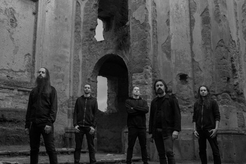 Já disponível para streaming! Álbum Split "Latitudes of Sorrow" de SHORES OF NULL e CONVOCATION