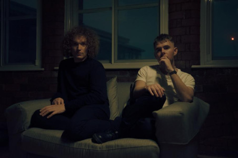 Seafret se une a KT Tunstall no novo e inspirador single "Five More Seconds"
