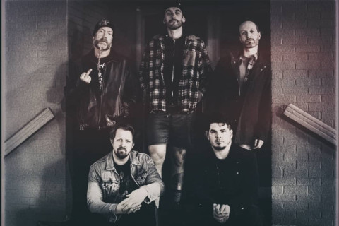 Os rebeldes do punk rock de Halifax, THE BLOODY HELL, revelam o novo single