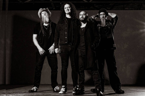 A banda australiana GREYSTONE CANYON compartilha vídeo cover da música "Suicide" do THIN LIZZY.