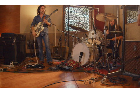 Hurricanes divulga primeiro vídeo de série em formato live session
