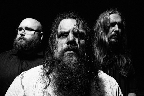 THE RETICENT revela novo e impactante vídeo “The Bed of Wasps (Those Consumed With Panic)” do aclamado álbum “Please”, já disponível!