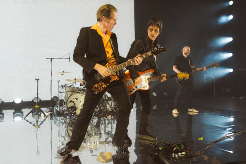 Franz Ferdinand compartilhou hoje um novo single com versões inéditas de duas faixas de seu aclamado álbum