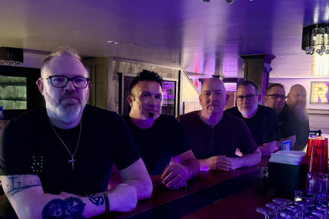 A banda de metal progressivo da Nova Inglaterra dos anos 90, DIVINE REGALE, assina com a M-Theory Audio.