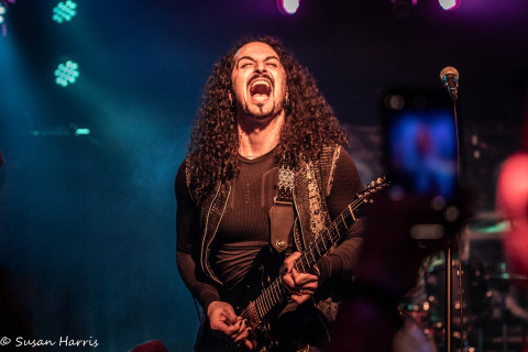 Sami Chohfi estreia no Rio de Janeiro com a “Weird is the Way Tour” ao lado da banda Seeds of Love
