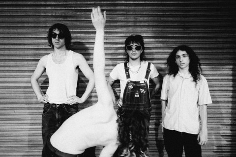 Geese revela novo single "100 Horses"