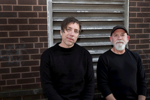 Lowsunday lança 'Low Sunday Ghost Machine - White EP',  primeiro  disco com material inédito em 25 anos.