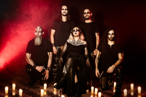 Finita aprofunda o conceito artístico de seu novo álbum com lyric video de "Goddess of Disharmony"