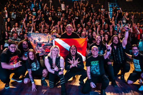 Gloria Perpetua lança música em homenagem a Andre Matos