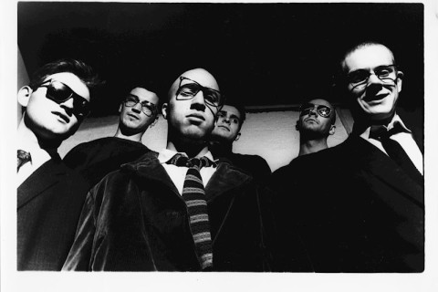 A banda escocesa FINI TRIBE apresenta "I Want More"