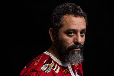 Gustavo Da Lua, da Nação Zumbi, lança novo single, “Voe Alto”
