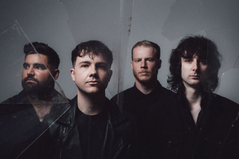 "SURRENDER" É O NOVO SINGLE DO HIMALAYAS