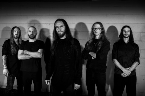 OLD MOON ASSINA PARA M-THEORY AUDIO; Lança novo single/vídeo para “Obsidian”