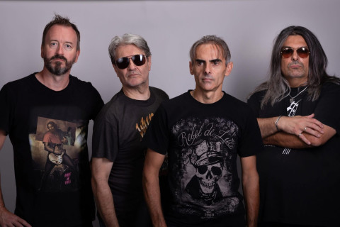 Álbum "Space" da banda de hard rock toscana HAND ON HEART