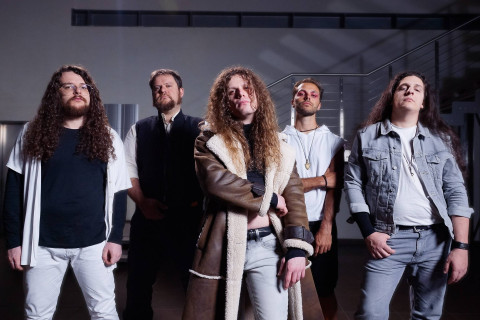 BERIEDIR lança videoclipe oficial para "Burnout" – a faixa essencial de "Liminal Spaces"