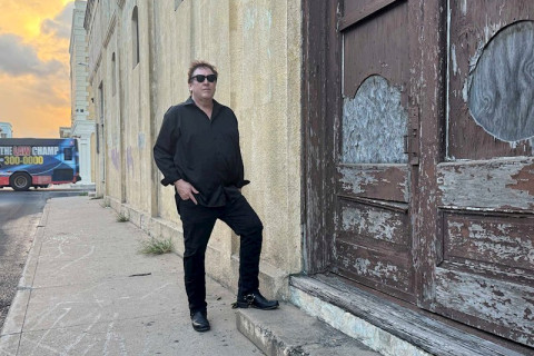 A PARIS MUSIC CORP. apresenta 'Wetlands' e 'Dark Laguna', do novo  álbum 'Ecotone'.