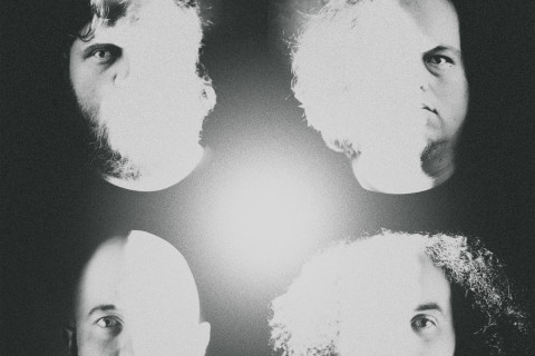 Prepare-se para uma descida ao caos a 260 BPM com o novo videoclipe "Melancholia"