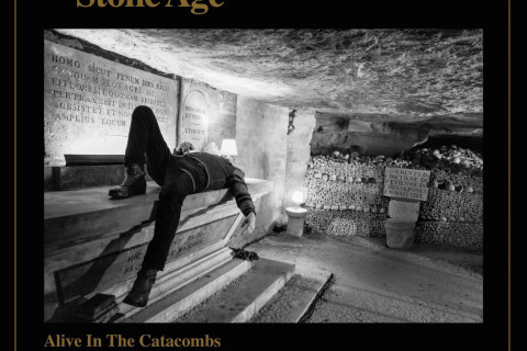 Queens Of The Stone Age: Alive In The Catacombs tem lançamento de áudio previsto para 13 de junho