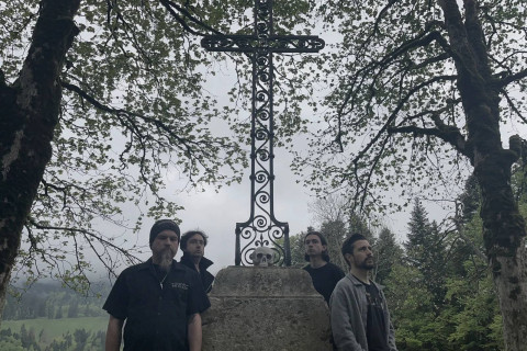 Já disponível: All We Leave Behind (Fra) - In Absence of Light | Doom / Gothic / Death Metal