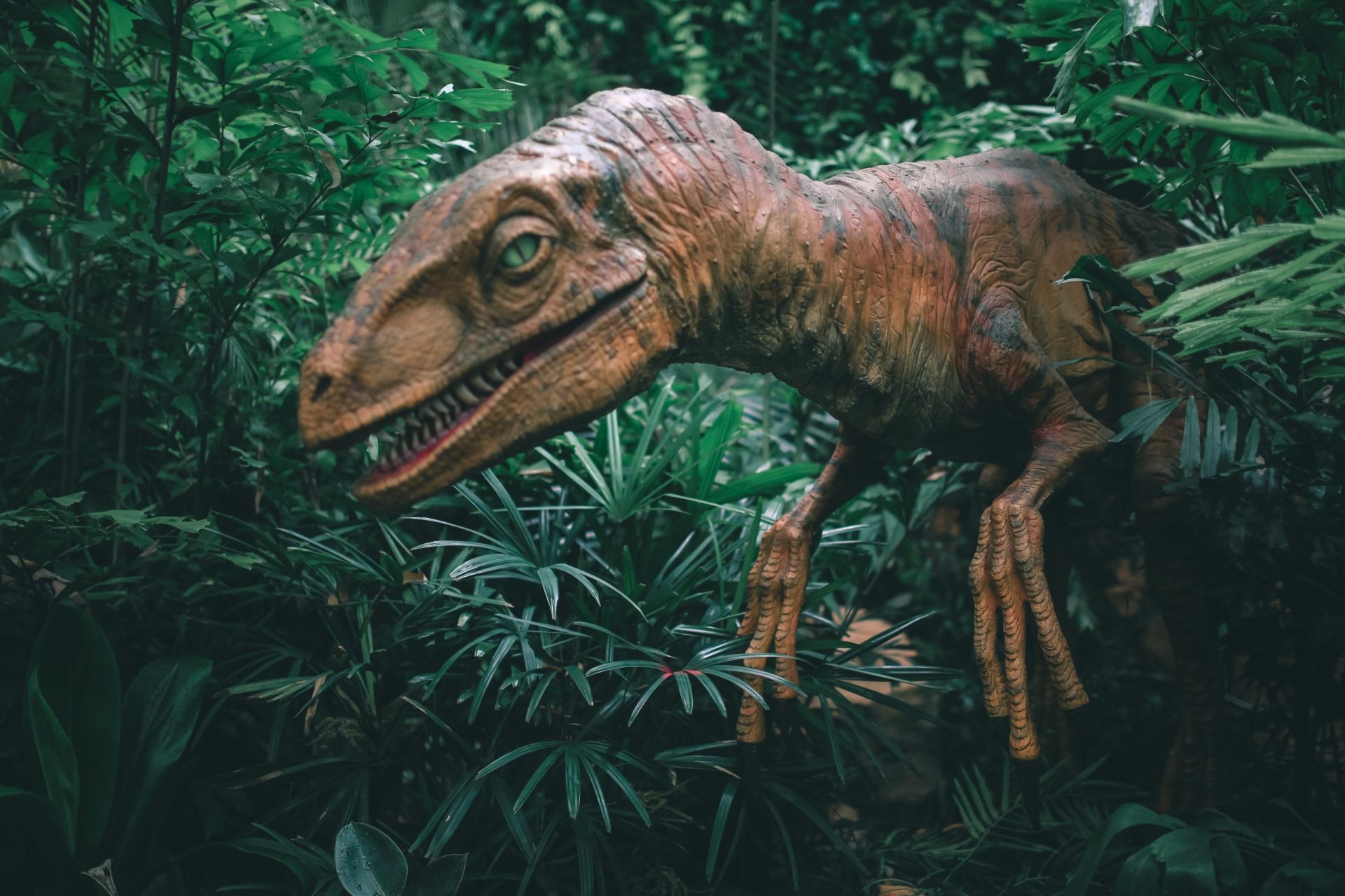 Ovos de dinossauro: Hard Rock Curitiba traz espetáculo infantil para o feriado de Páscoa