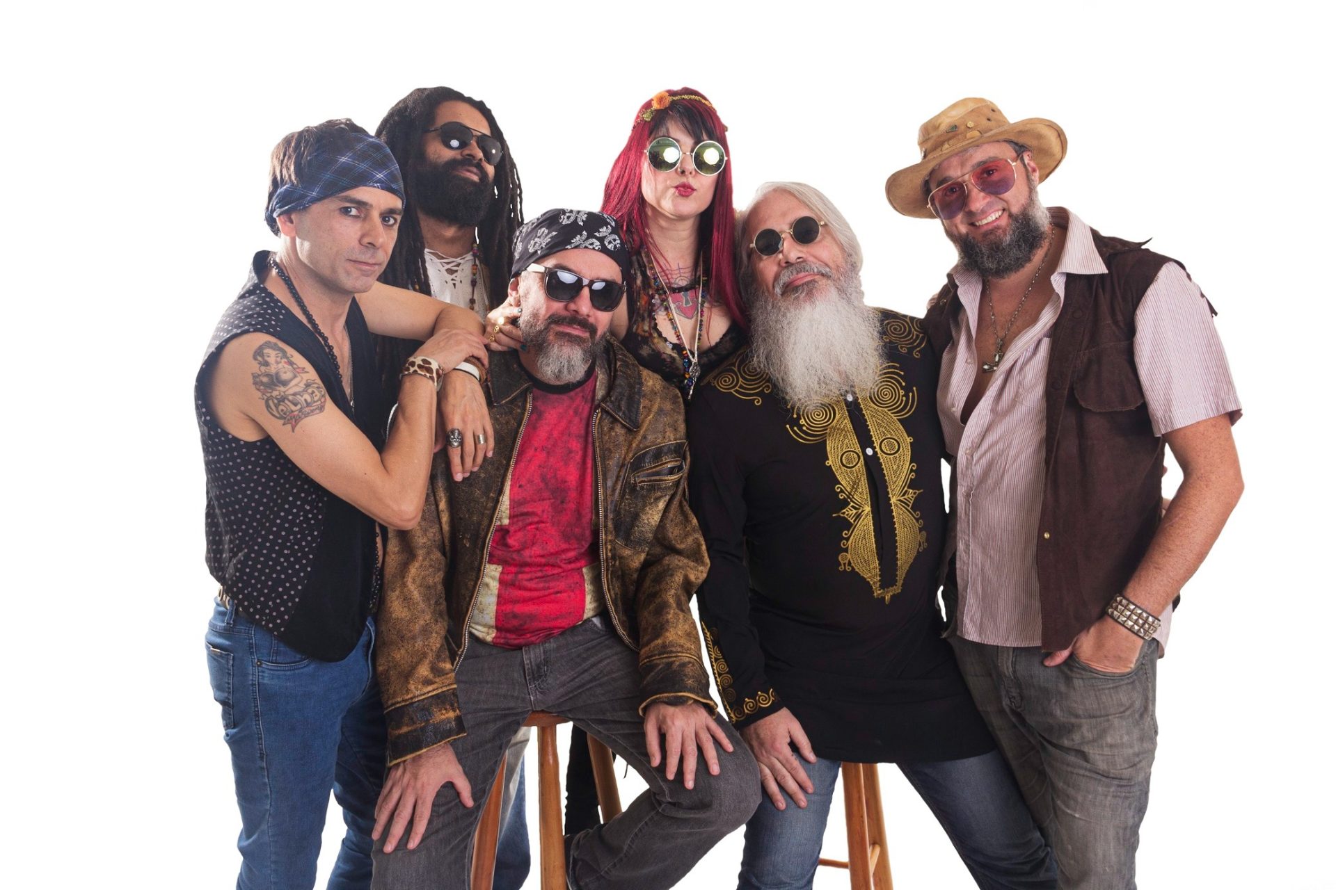 Velhas Virgens, maior banda independente do Brasil, coloca o rock como trilha sonora da festa nesta sexta-feira (12) em Porto Alegre