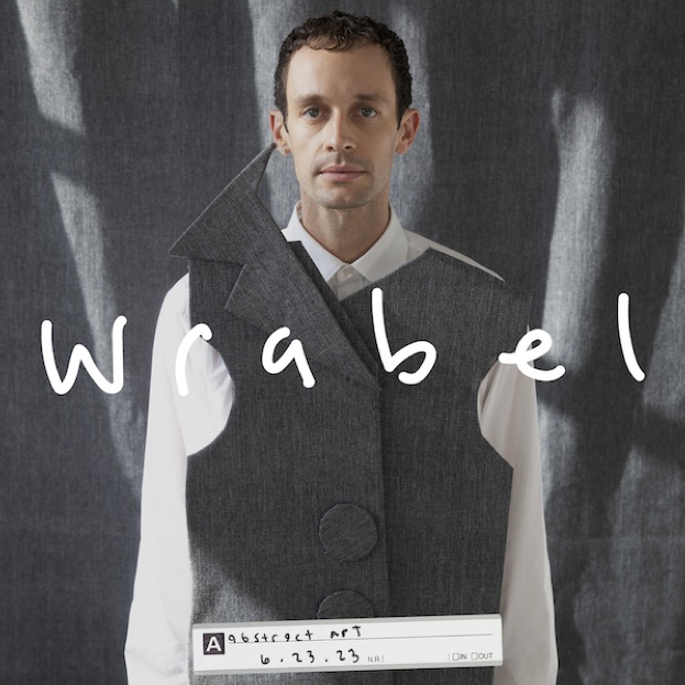 Wrabel revela o single de verão da Individualidade “abstract art”
