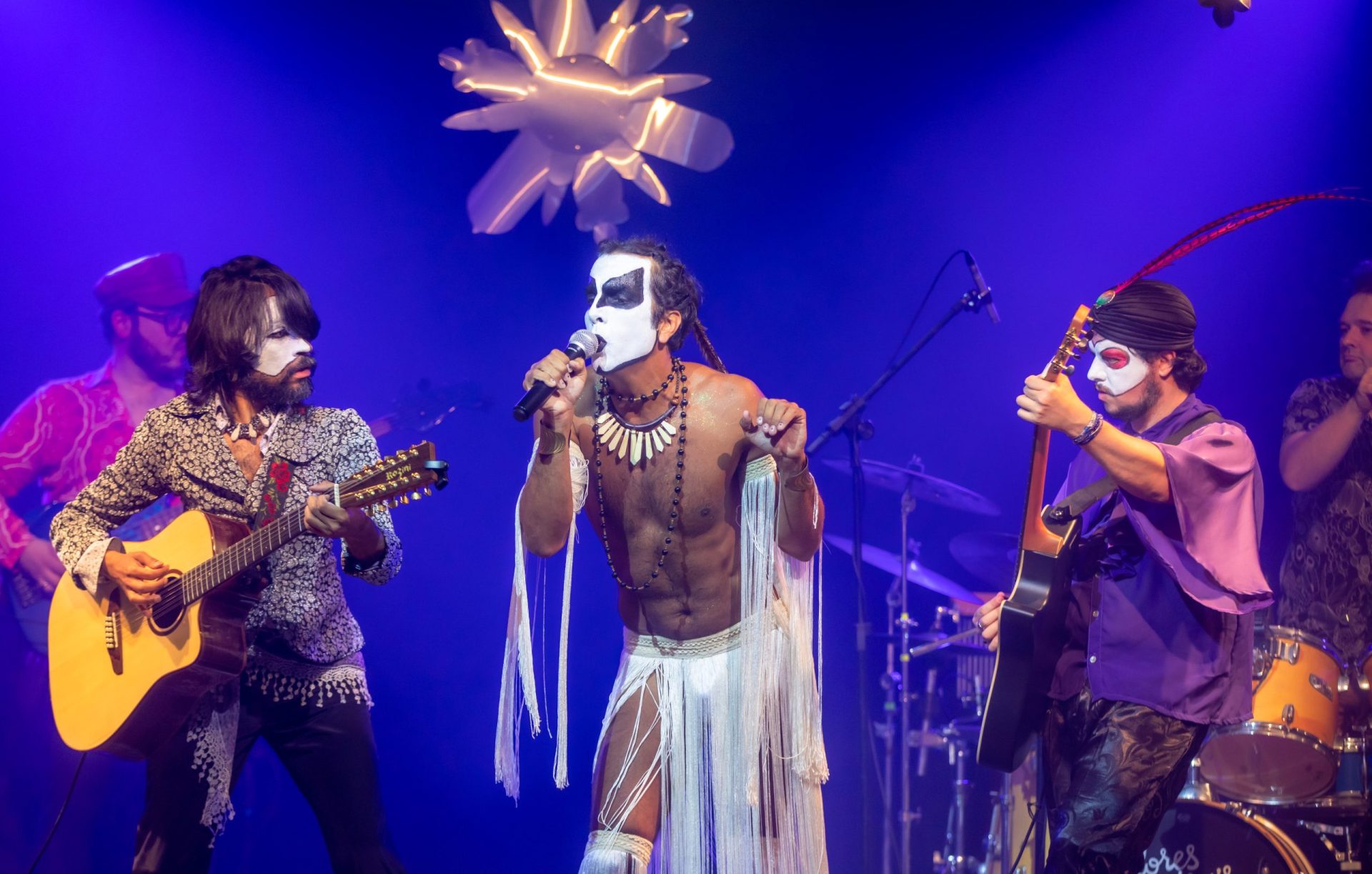  Pela 1ª vez em Niterói no Theatro Municipal de Niterói – Flores Astrais – 50 Anos do Secos & Molhados