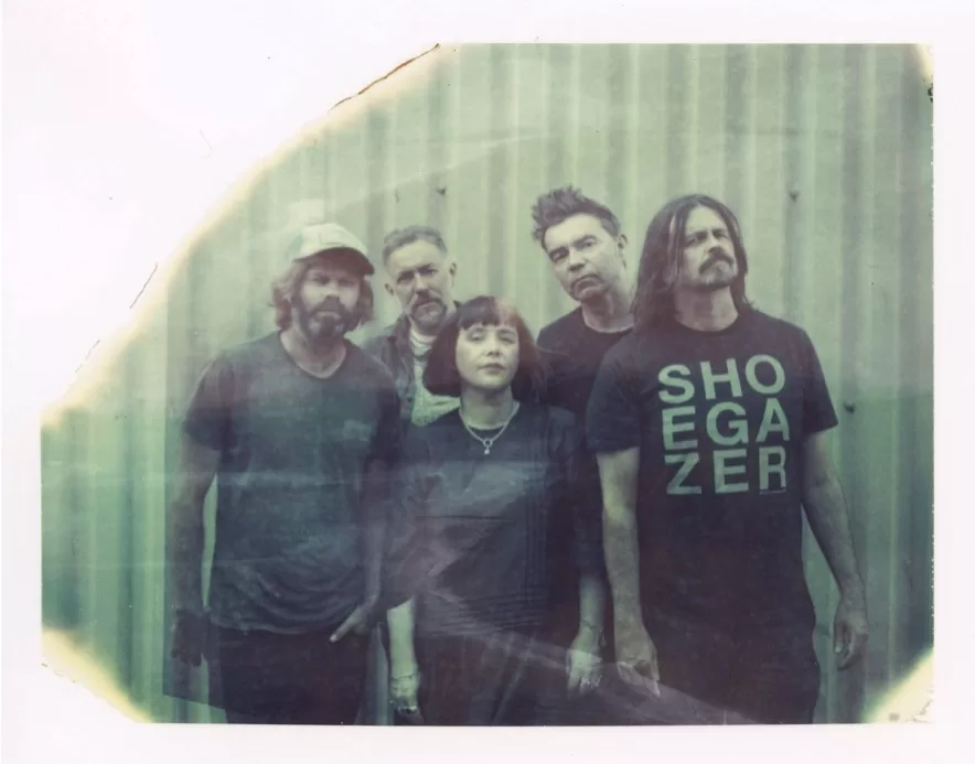 SLOWDIVE Lança novo álbum everything is alive via Dead Oceans