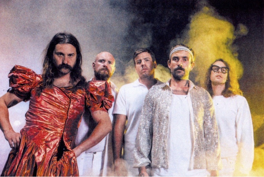 IDLES anuncia novo álbum, TANGK