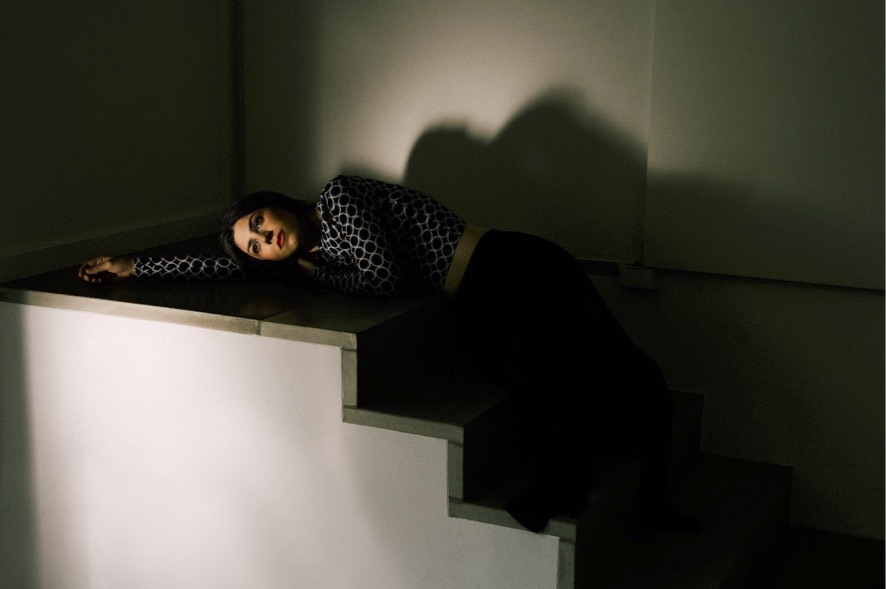 Julia Holter Lança o novo single “Evening Mood”