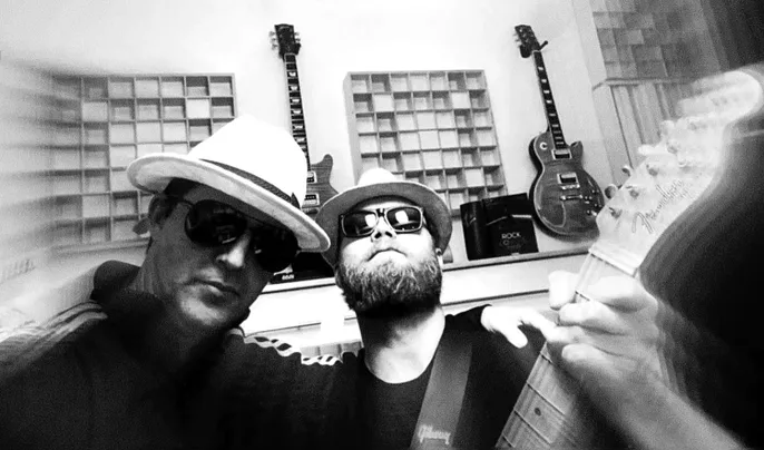Duo alemão de Indietronic Rock Bromsen lança novo álbum “Brothers in Mind”