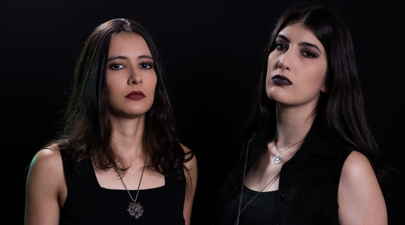 Santa Cora lança single e lyric video com Fábio Laguna e Alessandra Lodoli baseado no Mito da Caverna de Platão; Ouça “Glazed Eyes” 