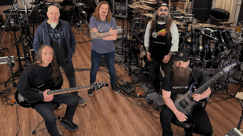 Dream Theater traz turnê que celebra 40 anos de história ao Brasil em dezembro