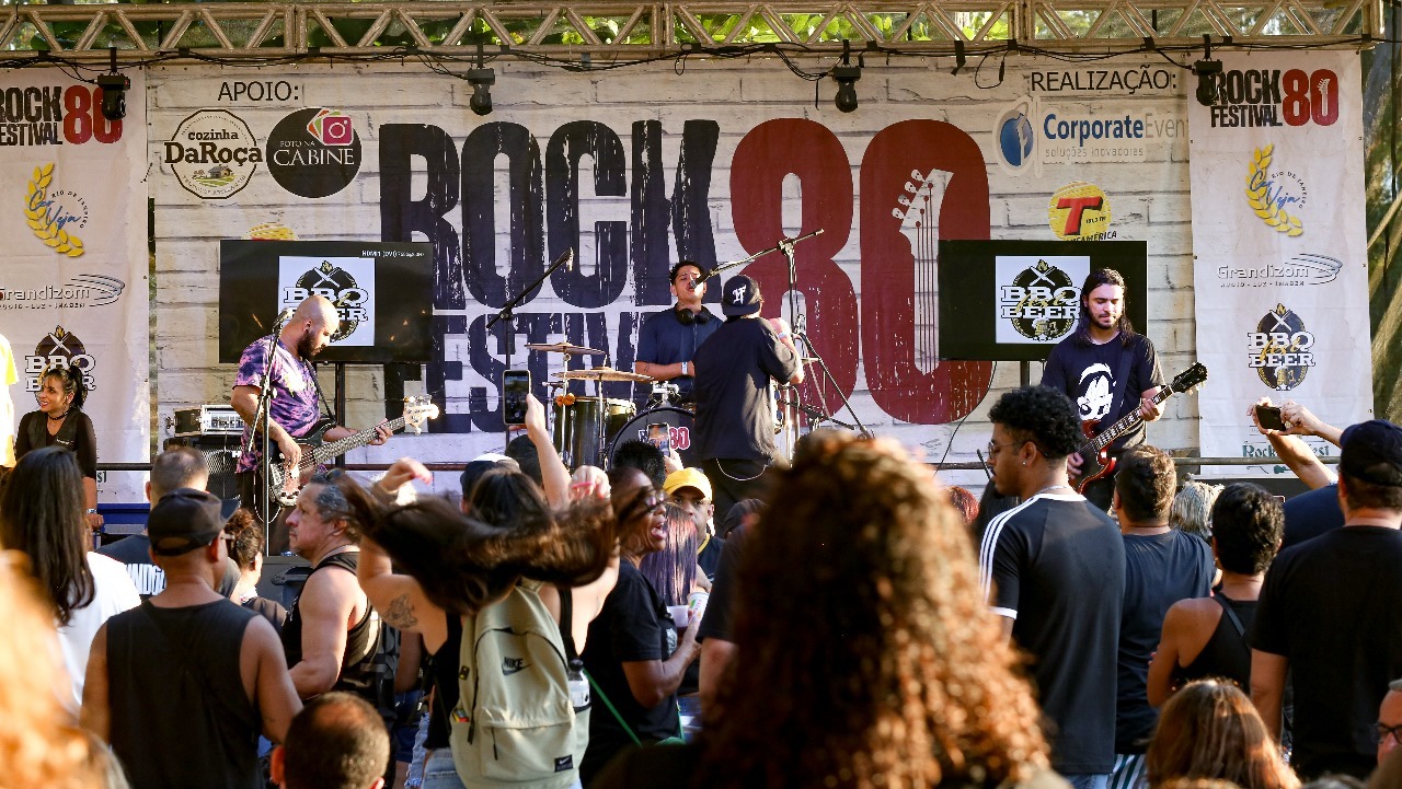 Circuito junino Arraiá Rock 80 vai para a Praia do Flamengo neste final de semana