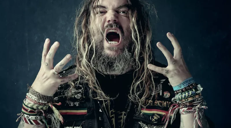 Max Cavalera diz que é uma das poucas pessoas no mundo que não têm celular