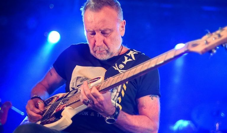 Peter Hook toca Joy Division e New Order em São Paulo