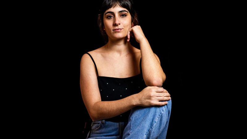 Clara Castro enaltece o movimento em A Torre, segundo single de seu próximo disco