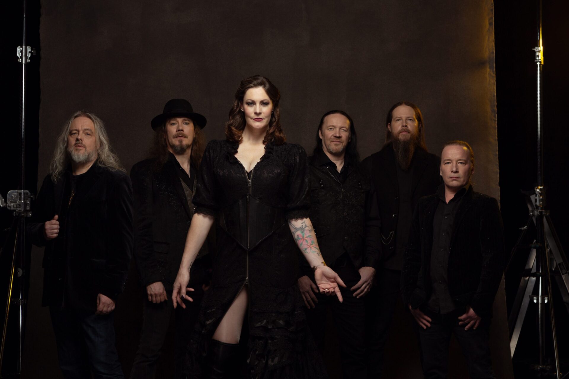 Nightwish lança o álbum “Yesterwynde” com versão física em CD no Brasil pela Dynamo Records, que inaugura sua loja oficial online