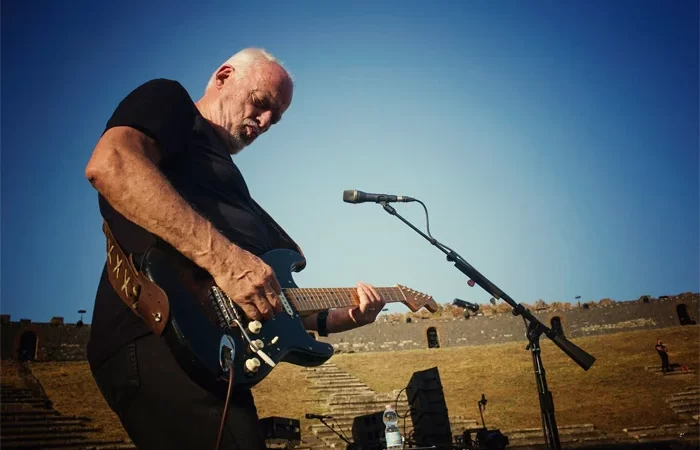 David Gilmour, do Pink Floyd, expulsa Oasis do topo da parada britânica