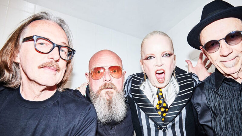 Garbage confirma turnê brasileira com L7 em 2025