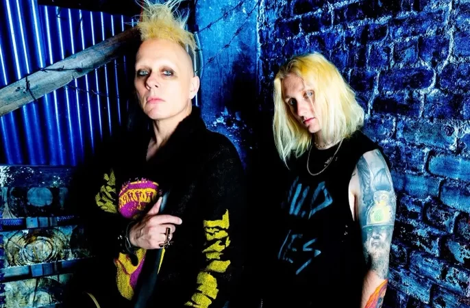 Love Ghost e a lenda do rock industrial Skold lançam novo single “Nightshade and Cocaine”