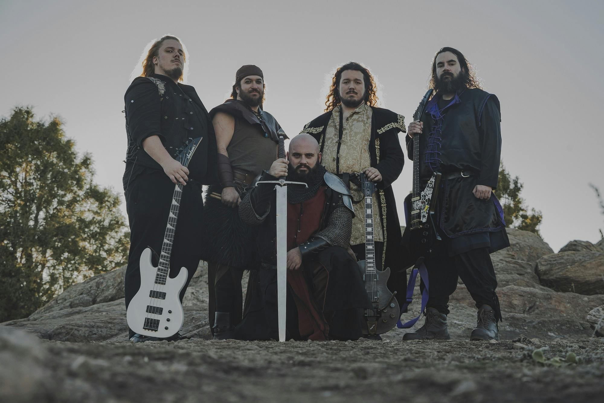 SIEGE PERILOUS lança vídeo com letra da triunfante música épica “Brothers of the Five” do novo EP