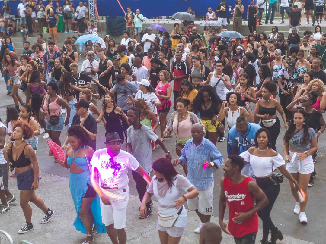 É gratuito: “Palco Futuro R&B” celebra os 44 anos do “Dia do Charme” em Madureira