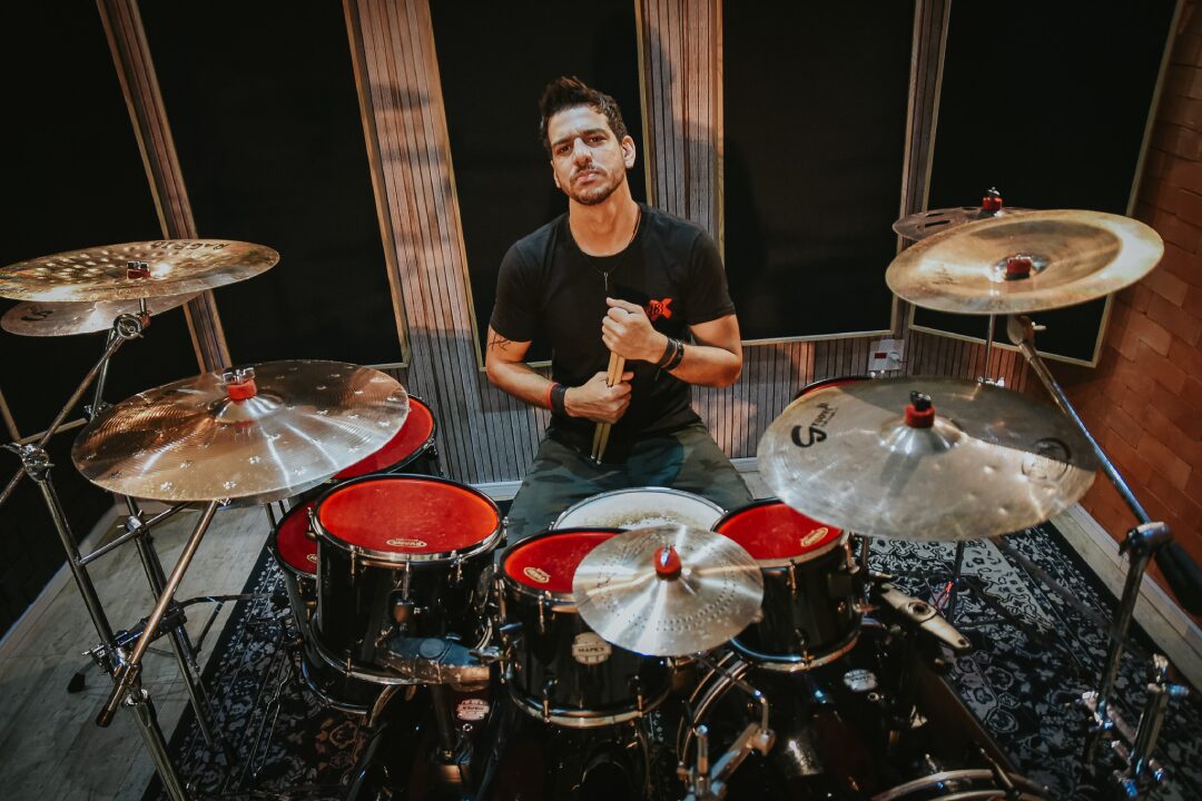 Renomado baterista Alessandro Kelvin (Shamangra, NorthTale) promove Workshop e Drumshow “Power Metal Secrets” em São Paulo-SP