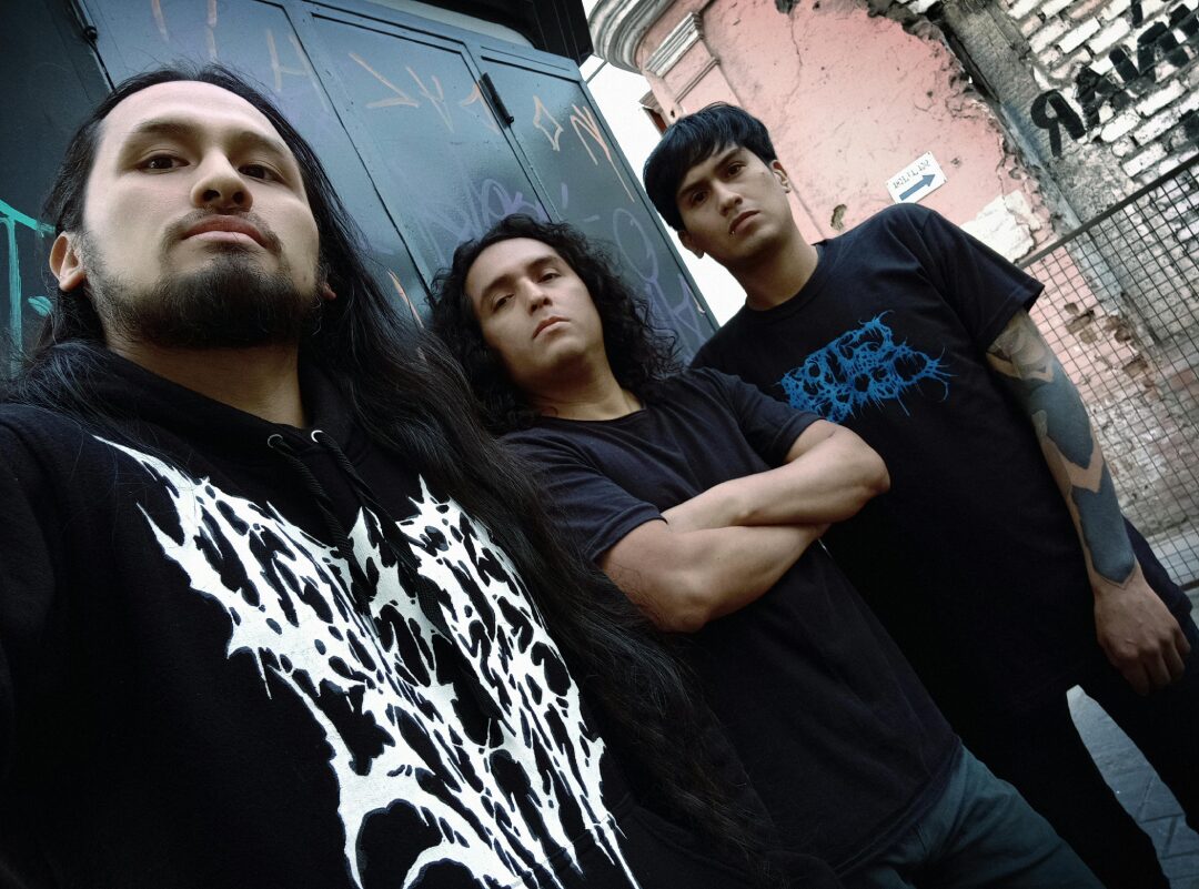 INTESTINAL LACERATION libera reprodução de “Abyss of Atrocities”