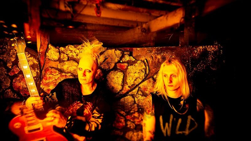 Ícone industrial SKOLD e o maverick do rock alternativo Love Ghost lançam álbum ‘Love Ghost x SKOLD’ com apoio do Metropolis